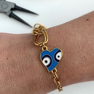 Gorgeous handmade evil eye heart bracelet